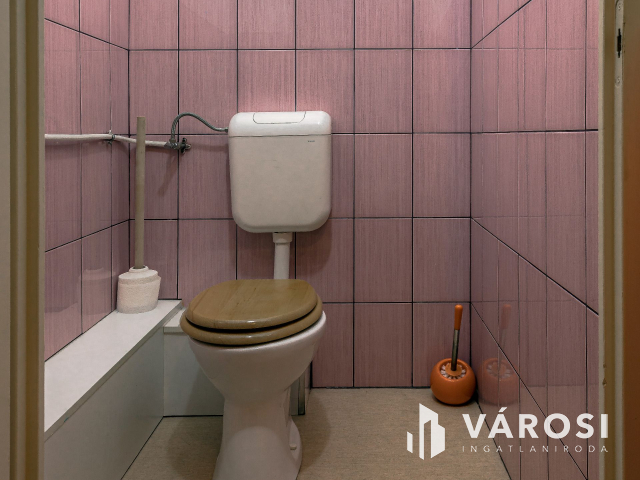 Budai 220 nm alapterületű stúdió