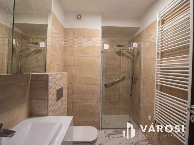 Kulcsrakész lakás Péterhegyen D-1-6