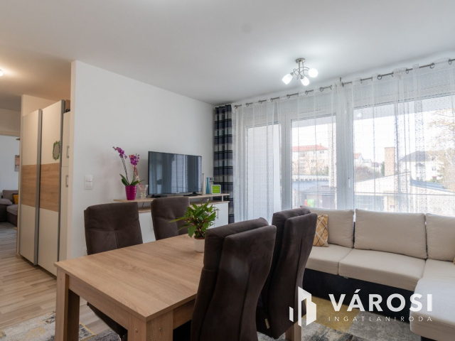 Siófokon eladó modern lakás a belváros szívében