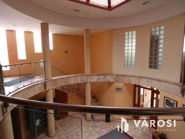 Befektetésre alkalmas irodaház eladó!
