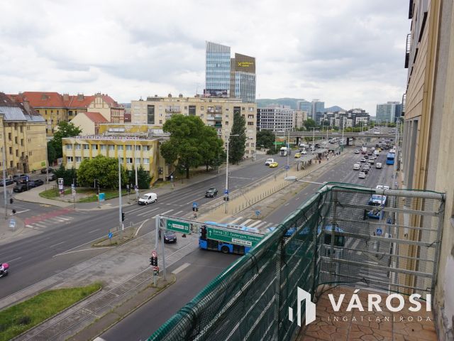 Nagyszerű lakás szenzációs elhelyezkedéssel!