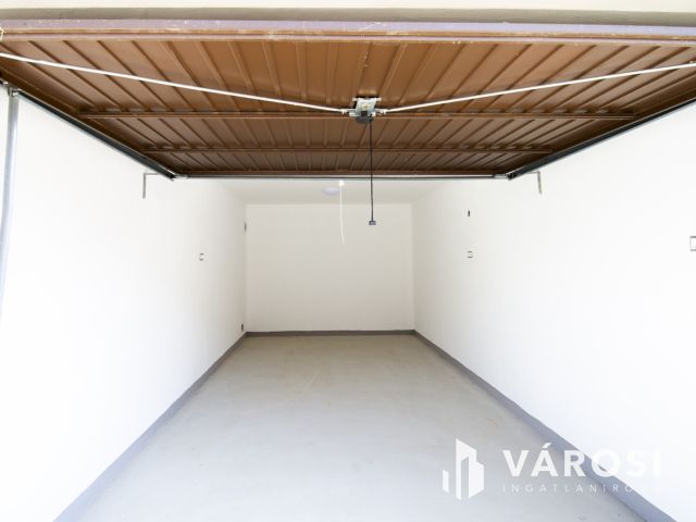 Újépítésű Garázsok Gyulán – Kiváló Befektetési Lehetőség!