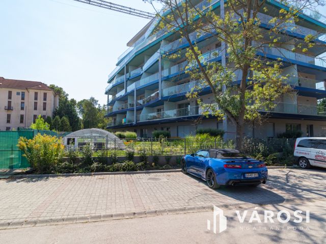 Bútorozott Luxuslakás Balatonföldváron – Azonnal költözhető