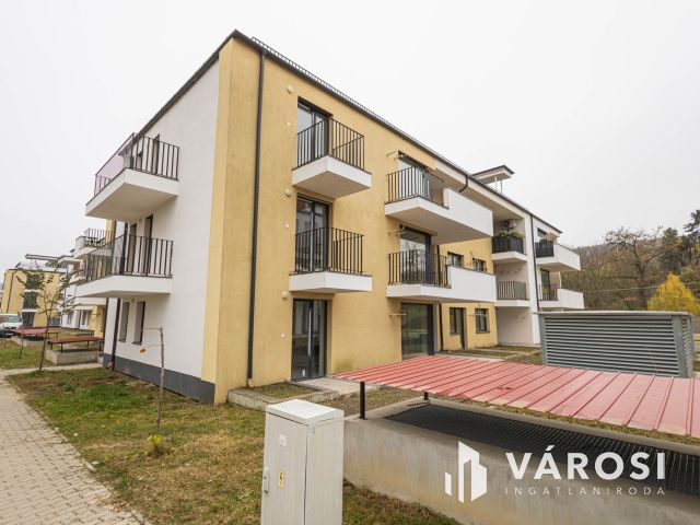 Kulcsrakész lakás Péterhegyen D-1-6