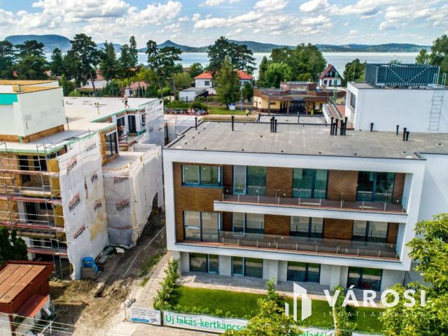 Új építésű lakás (B307), a Balatontól 200 méter távolságra