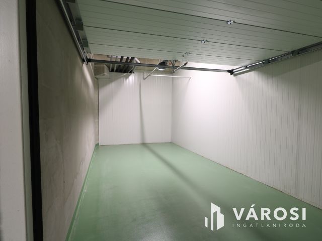 Cédrusban , teremgarázs kiadó!