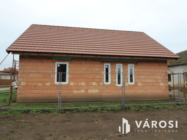 Mindszenti kertes lakás