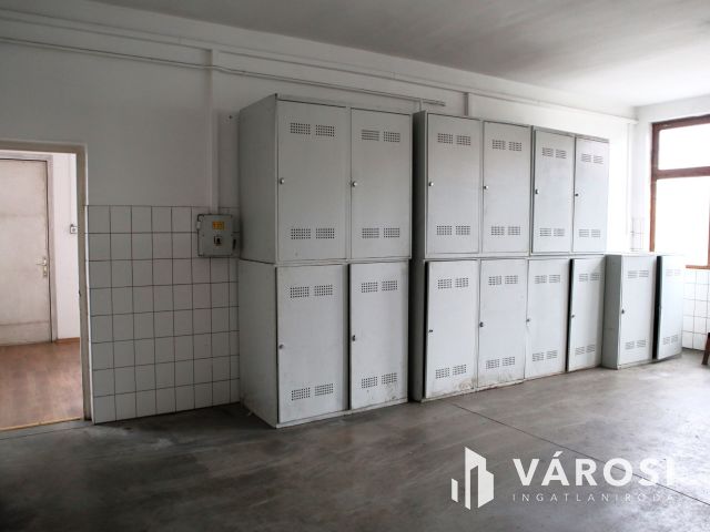 Kiadó műhelyek - az ügyfelek látókörében 100-200m2