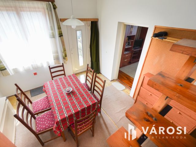 A Velencei-tó közvetlen közelében, Kápolnásnyéken!