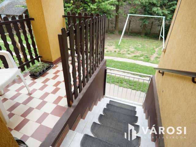 Kétgenerációs, folyamatosan karbantartott családi ház!