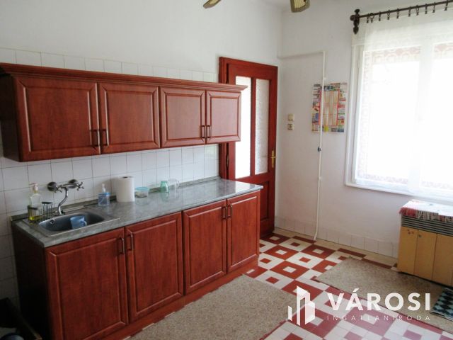 Szuper téglaház Tótkomlóson – akár két generációnak is!