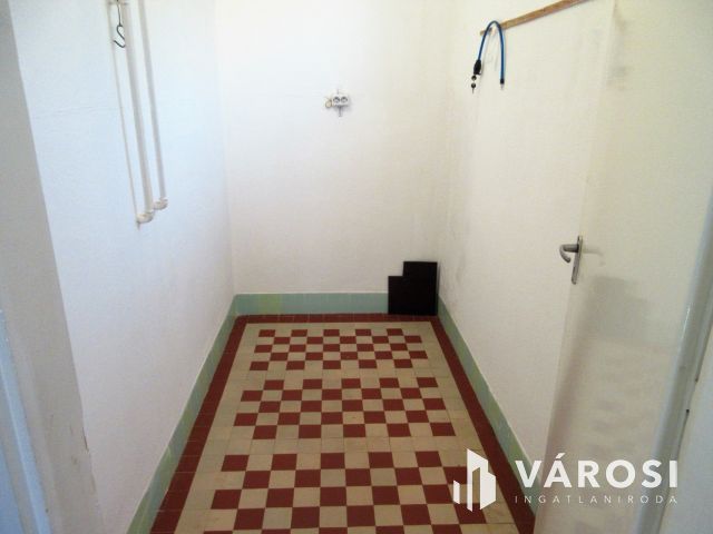 Szuper téglaház Tótkomlóson – akár két generációnak is!