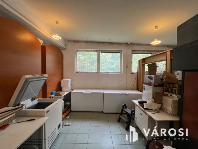 Debrecen, társasház építésére alkalmas ingatlan eladó!