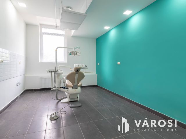 Újbudán 24 m2-es, felszerelt, bútorozott fogászati rendelő