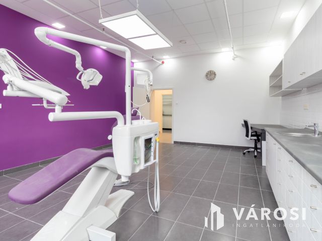 26 m2-es fogászati rendelő felszerelve, berendezve Újbudán