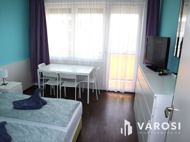 Panorámás felújított lakás a Beszédes József sétányon