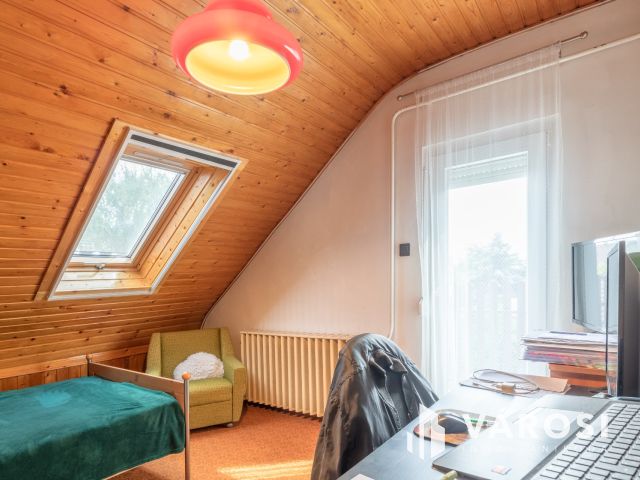 Kétgenerációs 6 szobás családi ház Szőregen