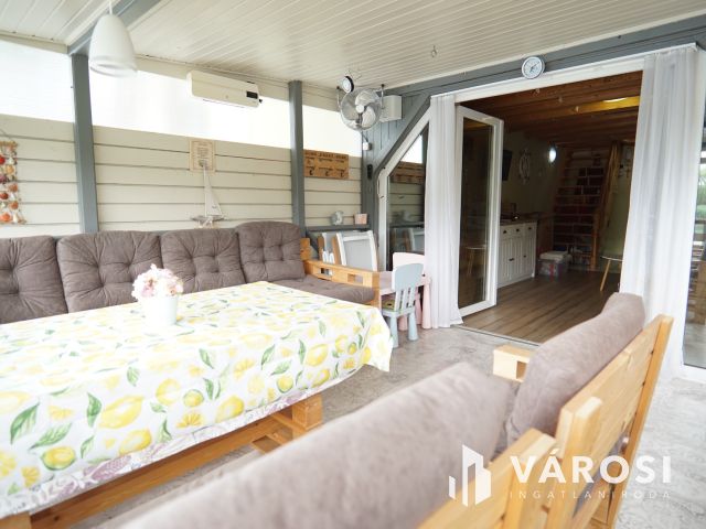 Gyékényesen vízparti hétvégi ház, nyaraló!