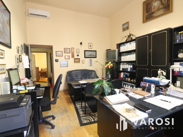 Belvárosi iroda a Szent István téren.