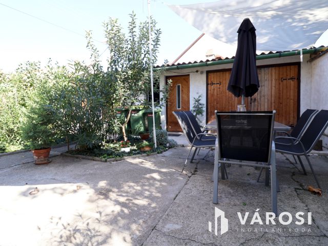 Felújított családi ház az Adyn