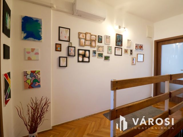 Felújított családi ház az Adyn