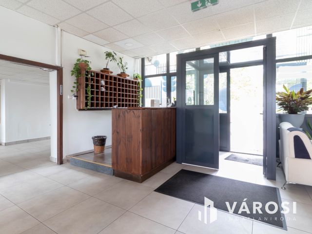 64 m2-es, két helyiséges iroda Fáy utcai irodaépületben