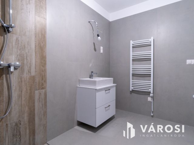 Új építésű lakás a belváros szívében