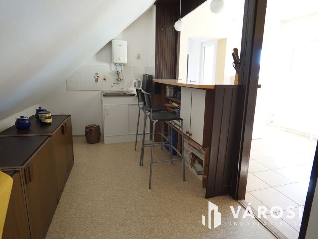 Kétgenerációs, folyamatosan karbantartott családi ház!