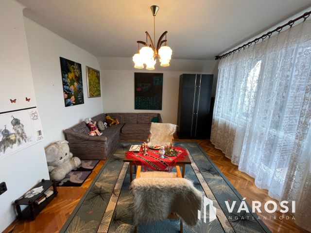 Debreceni 5 Szobás Jó Ház Csendes Kertvárosi Környezetben!