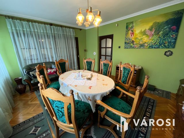 Debreceni 5 Szobás Jó Ház Csendes Kertvárosi Környezetben!