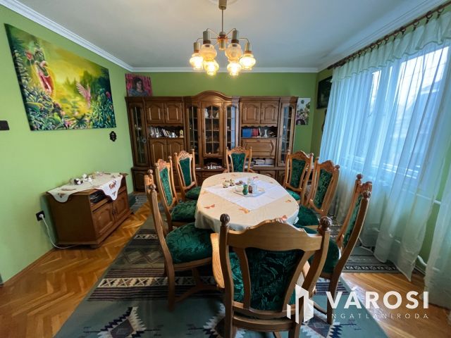 Debreceni 5 Szobás Jó Ház Csendes Kertvárosi Környezetben!