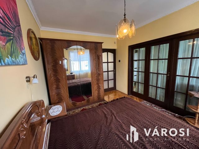 Debreceni 5 Szobás Jó Ház Csendes Kertvárosi Környezetben!