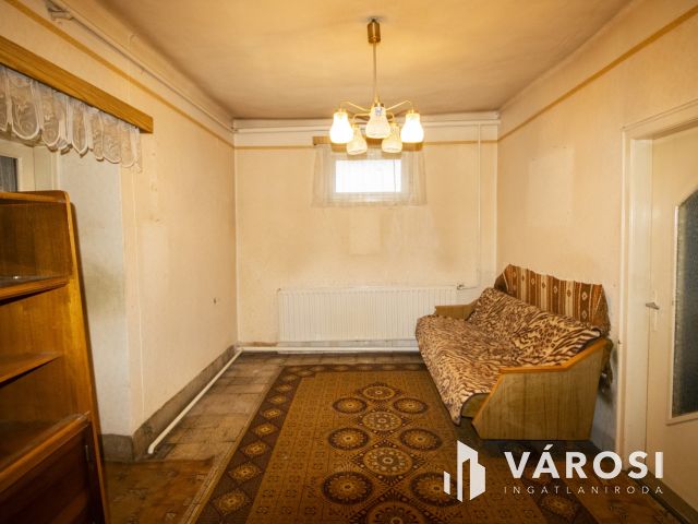 Felújítandó családi ház eladó Békésen