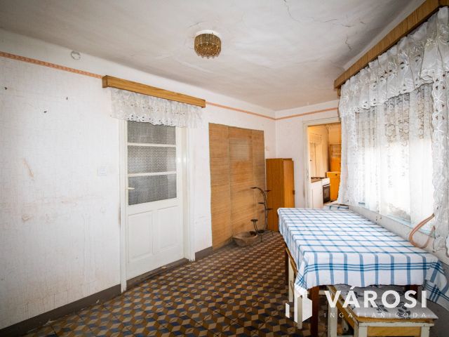 Felújítandó családi ház eladó Békésen