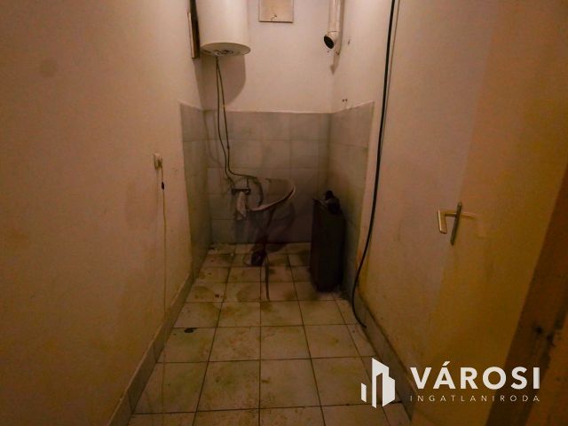 Felújítandó családi ház Tahitótfalu központi részén!