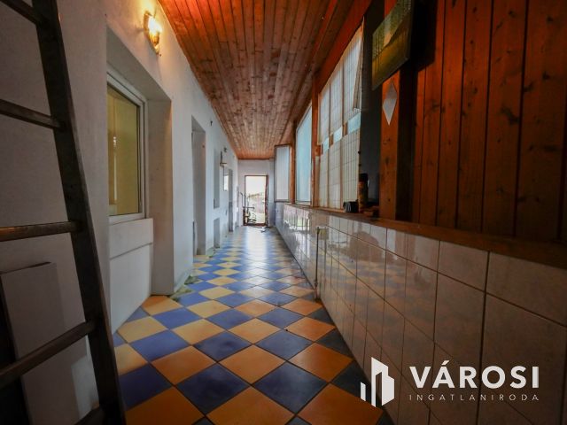 Felújítandó családi ház Tahitótfalu központi részén!