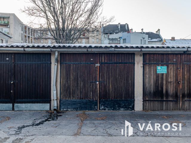 Eladó Garázs az Osztrovszkyban