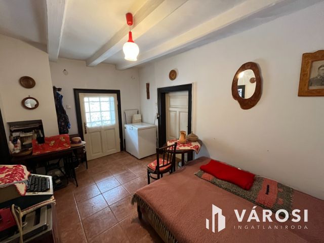 Figyelem! Tiszafüreden Nagyon Szép Parasztház Eladó!