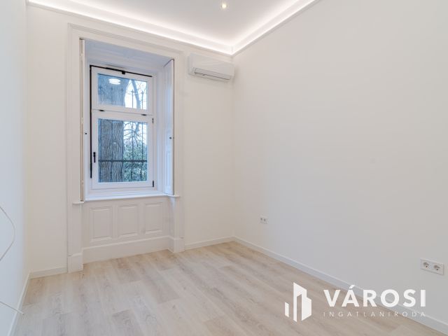 Akár lakni akár befektetni Vásárhely belvárosában 01