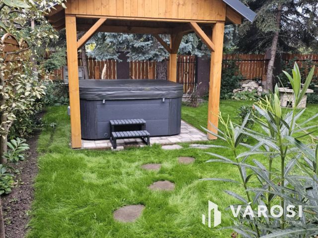 Kiváló, újszerű napelemes ikerfél Széplakon eladó