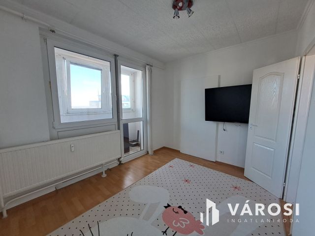 Agrárhoz közeli csendes, biztonságos panel lakás eladó