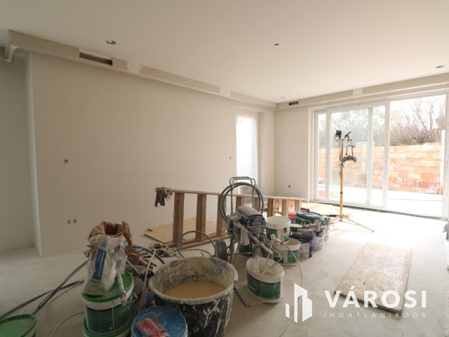 Baktói ikerház,minőségi kulcsrakész kivitelben.