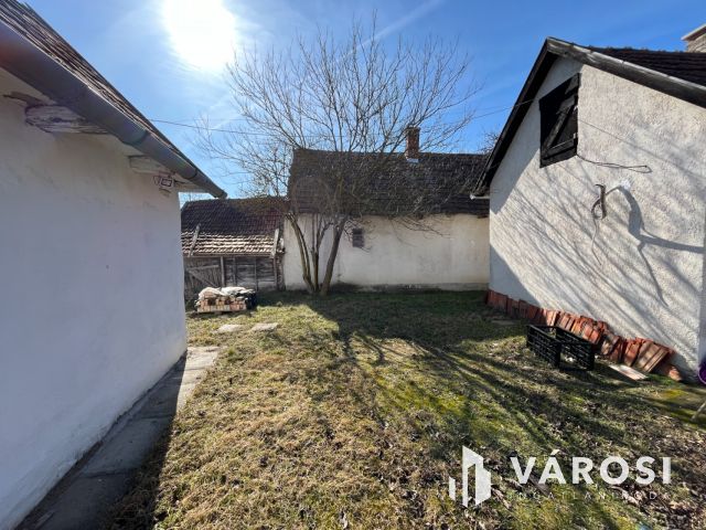 Nyírábrányban Parasztház melléképületekkel Eladó!