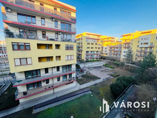 Marina Part – teraszos, 3 szobás lakás kiadó