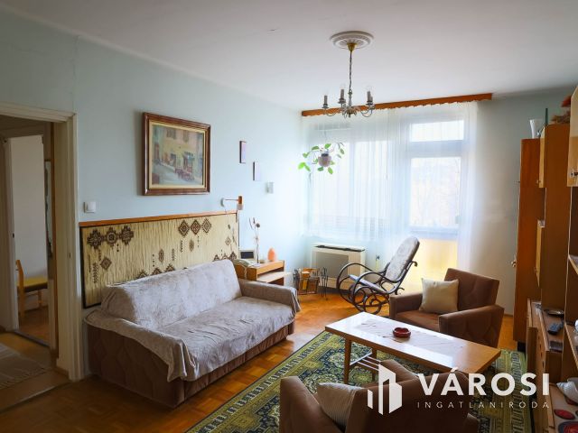 Eladó sestakerti lakás, formáld saját ízlésed szerint!