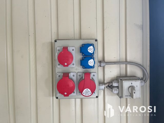 Debreceni szuper Jó Kis Telephely Eladó!