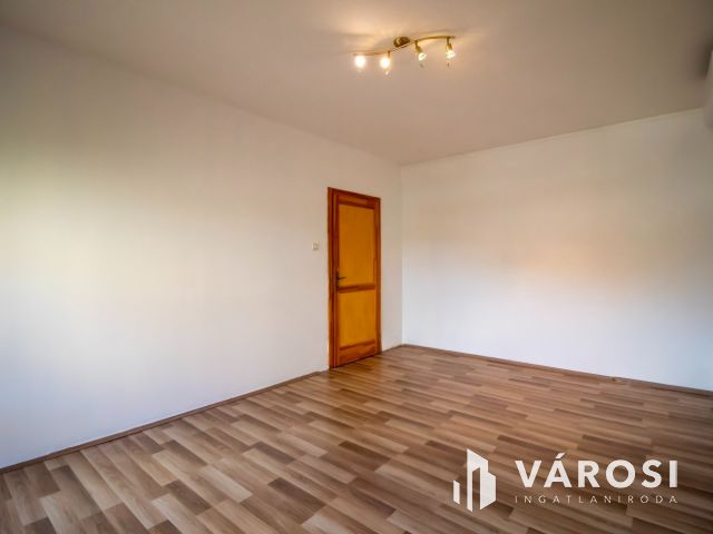 Eladó egy méltán népszerű 2+1 félszobás lakás